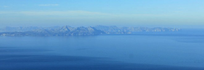 Die Bucht Pollenca/ Formentor, Blick vom Berg Fornalutx   